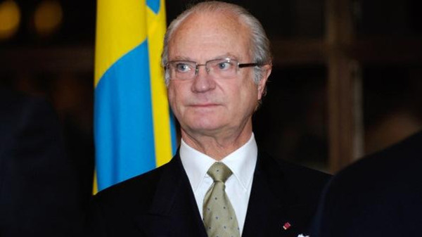 صورة ملك السويد يمتدح جهود الكشافة السعودية