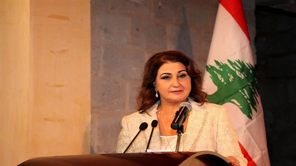 صورة المنظمة الكشفية العربية تكرم ميقاتى قرينة