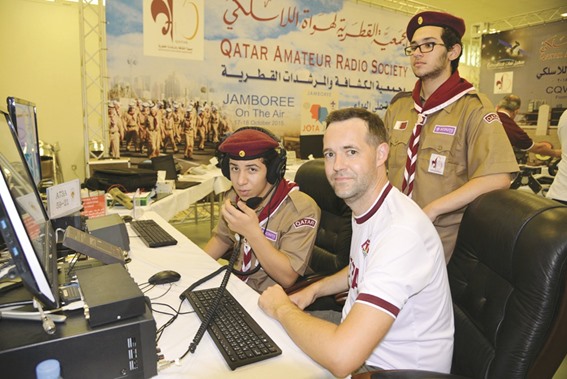 صورة الكشافة القطرية تشارك في المسابقة العالمية لهواة اللاسلكي
