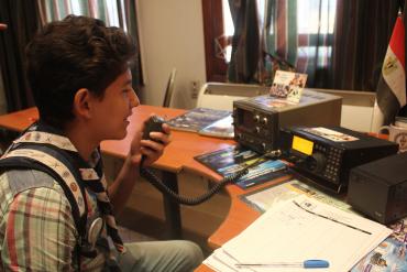 صورة اتصل بالعالم و سجل اسمك على الخريطة