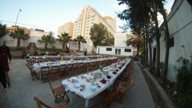 صورة قناة الشروق نيوز تخص فوج آمال قاوش الشراقة بتغطية لمائدة الرحمن خلال الشهر الفضيل